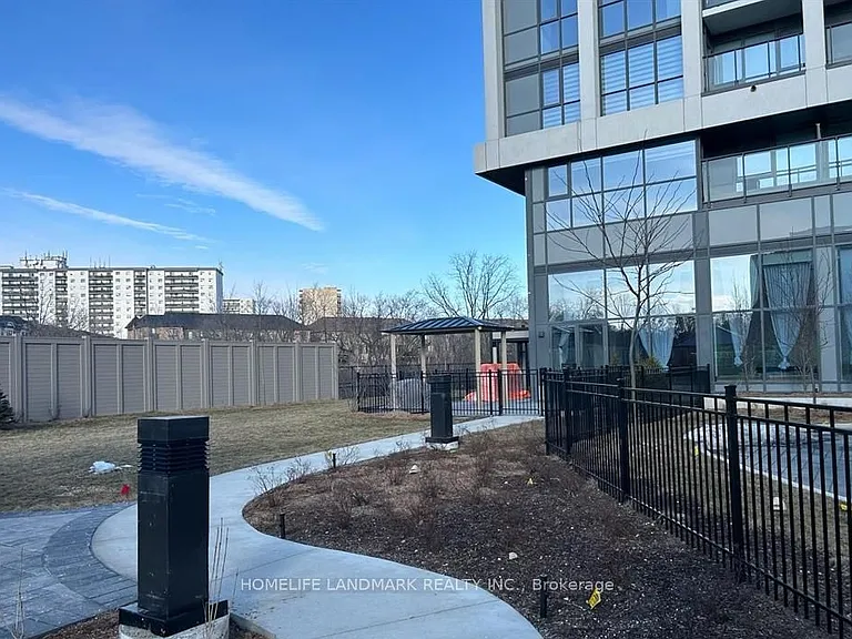 1063 Douglas McCurdy Cmn #310 — Photo 20