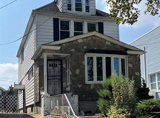 7332 53rd Rd, Maspeth, NY 11378