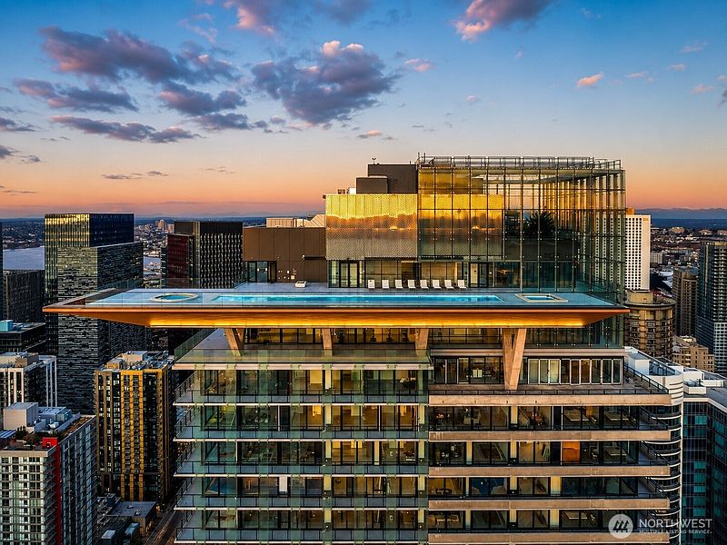 4th image of 300 Virginia Street #2911