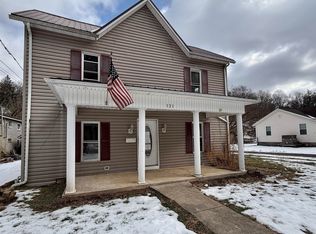 121 Valley St, Salem, WV 26426