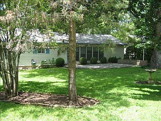 2nd image of 5707 Woodview Ave