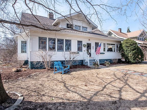 3rd image of 502 N Evergreen Ave