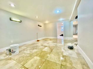 22 Weirfield St #1R, Brooklyn, NY 11221