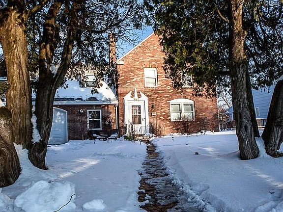 4th image of 786 Hillside Ave