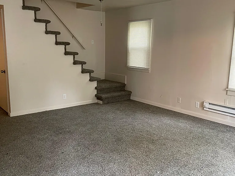 27 Howard Dr — Photo 18