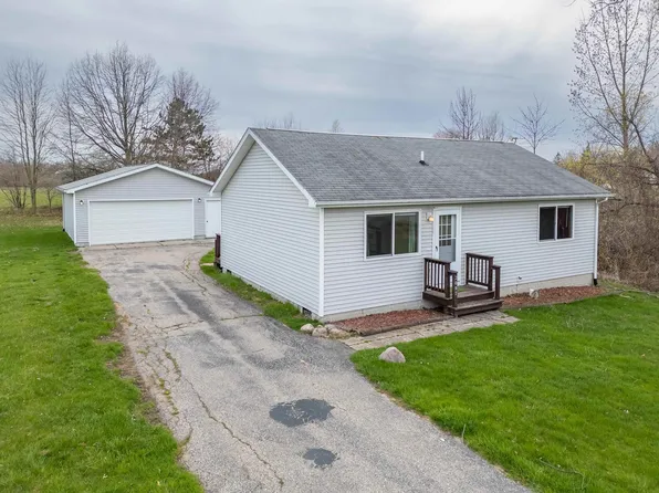 2097 Heather Way, Gladwin, MI 48624