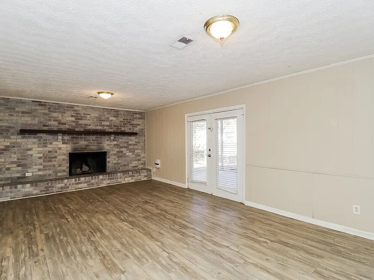 3334 Heatherwood Ln SW — Photo 4