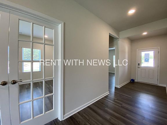 4th image of 797 Riguard Way