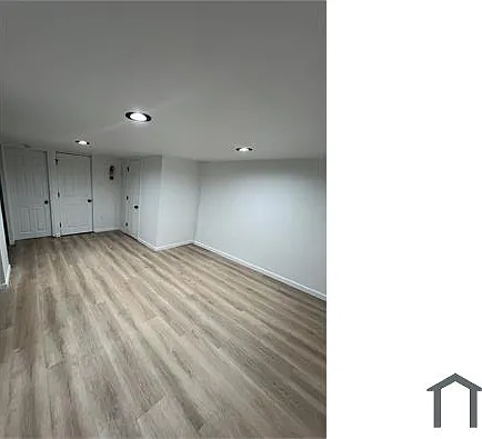 327 W 21st St — Photo 11