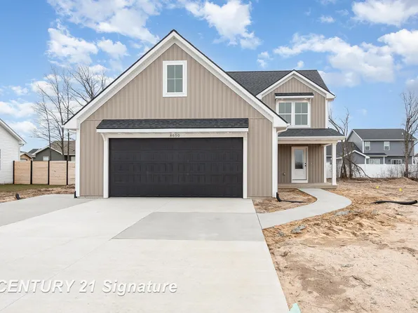 8650 Foxtail Trl, Freeland, MI 48623