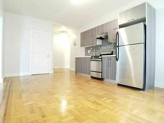 2nd image of 10 Midwood St #2II