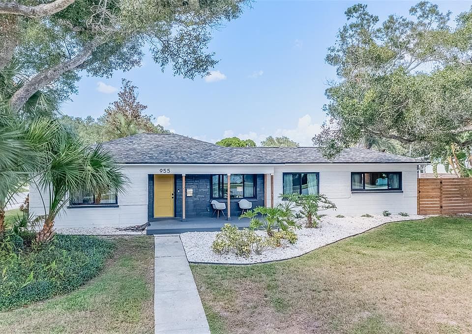 1st image of 955 52ND AVENUE N