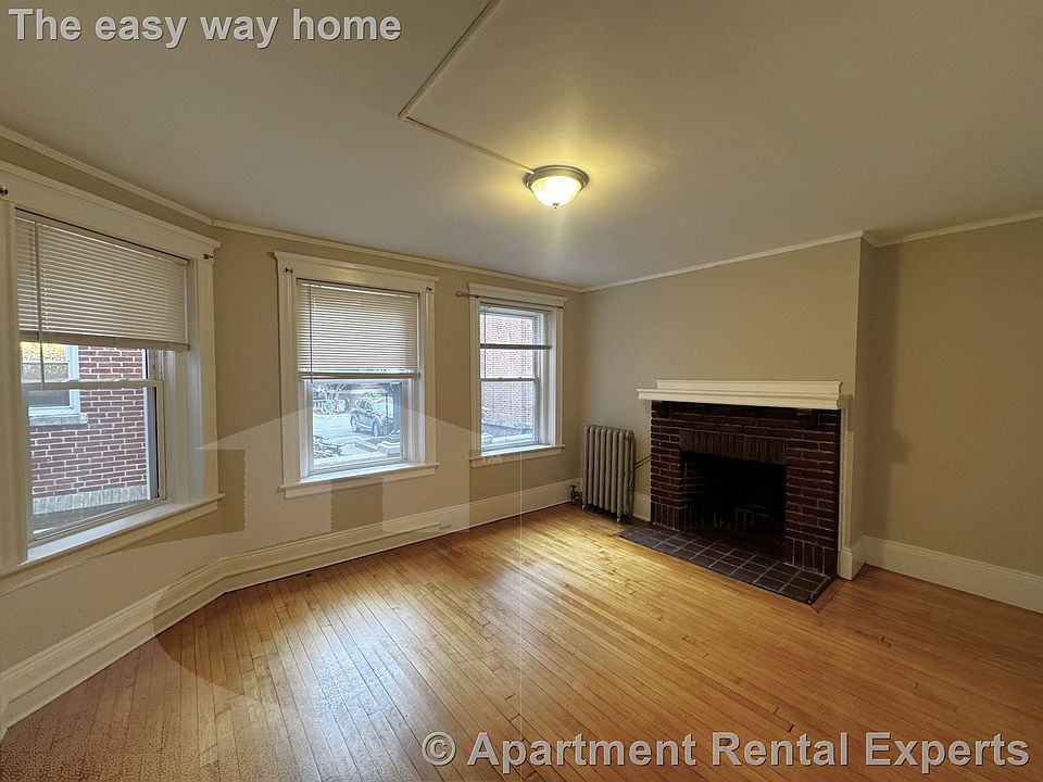 1st image of 8 Craigie Cir #2EF