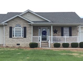 318 Estates Dr, Science Hill, KY 42553