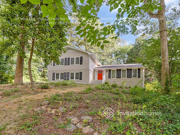 2nd image of 695 Hickory Ridge Rd SW
