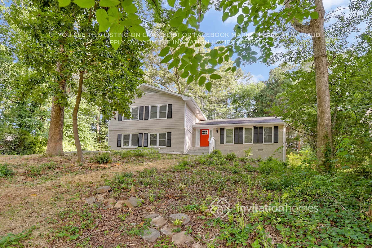 Building Photo - 695 Hickory Ridge Rd SW