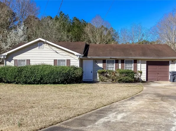 105 Valley Ct, Covington, GA 30016