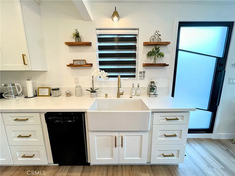 5311 Lockhurst Dr — Photo 3