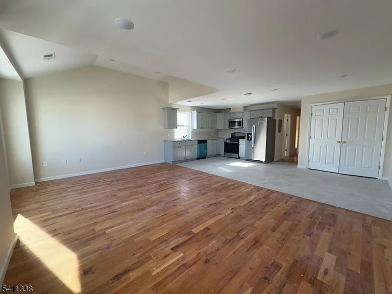 487 S 18th St #2 — Photo 3