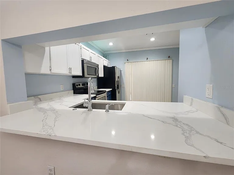 8637 Hunters Key Cir #8637 — Photo 11