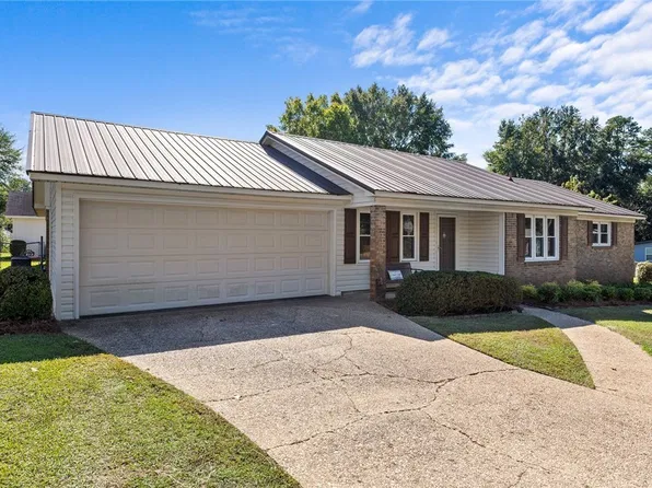 3621 Monte Vista Dr, Tuscaloosa, AL 35405