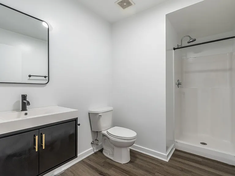 3003 Glenwood — Photo 169