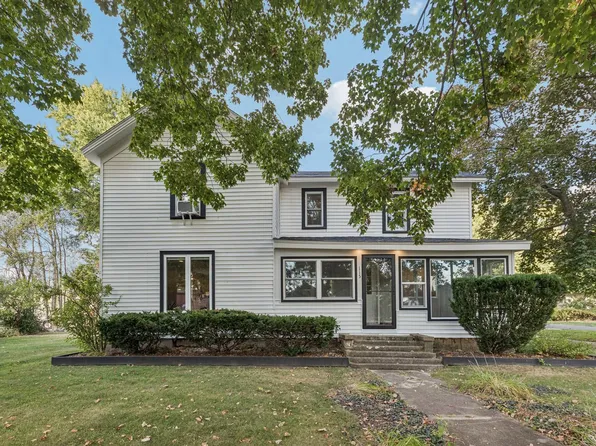 115 State St, Maple Park, IL 60151