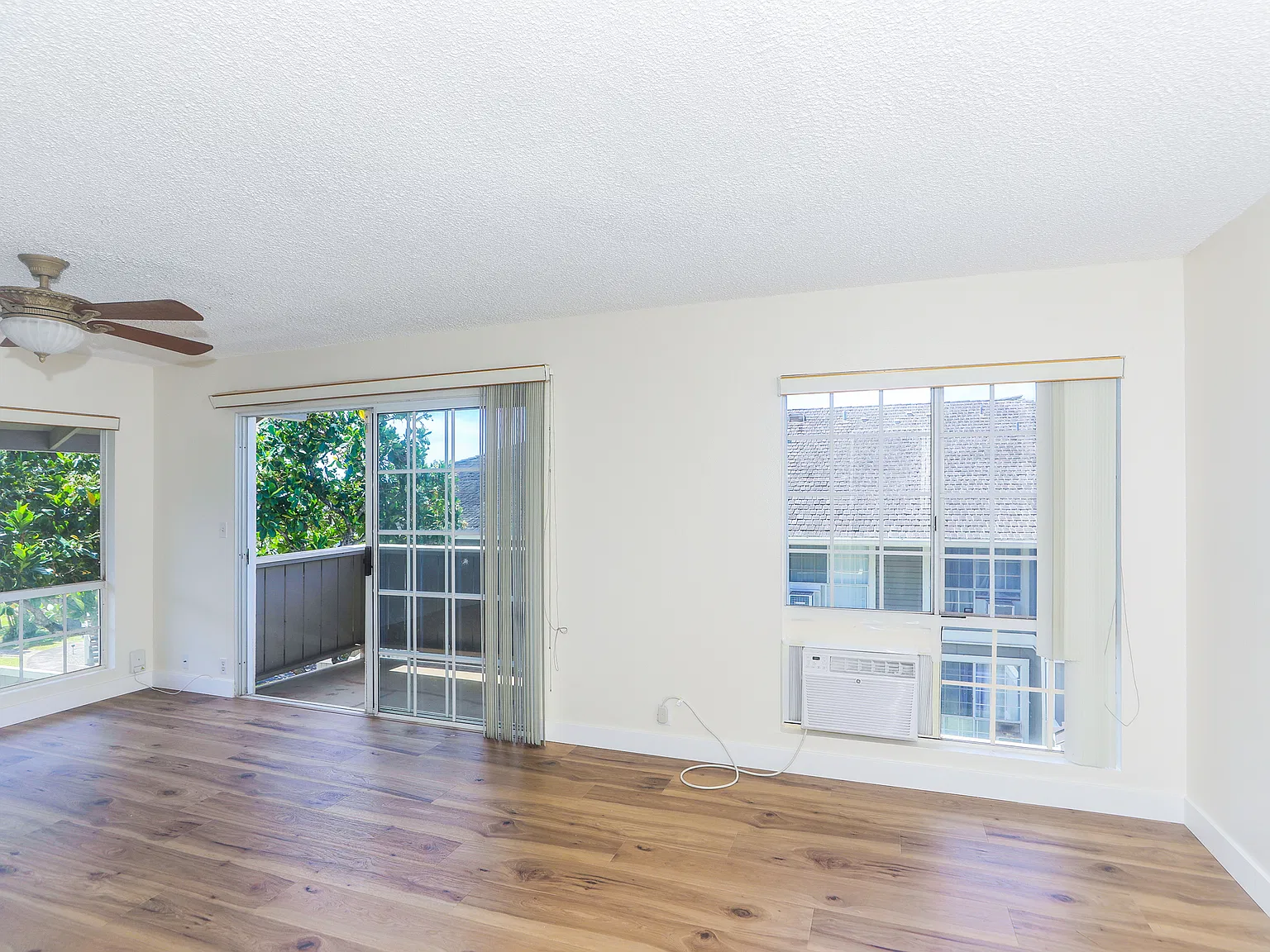 Studio, 410 sqft, $2,000 — Photo 4