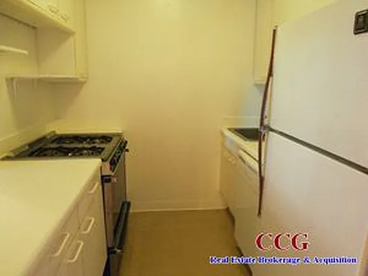 Sold by CCG Real Estate Brokerage | media 4
