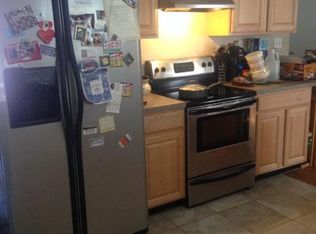303 Sourwood Dr, Hampton, VA 23666