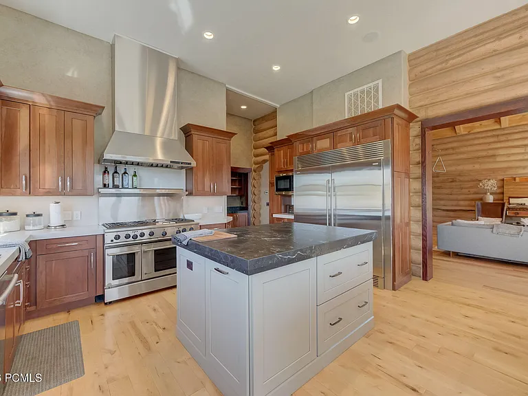 715 Aspen Ln — Photo 20