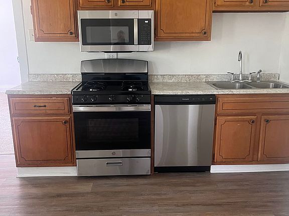 4th image of 302 N Lennox St