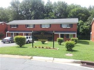 2700 Dundeen St, Charlotte, NC 28216