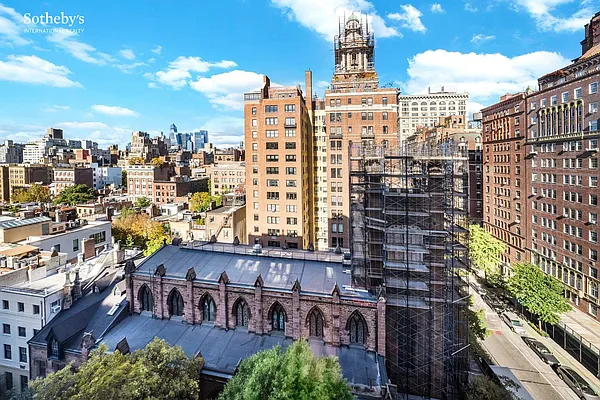 Sold by Sotheby's International Realty | media 8