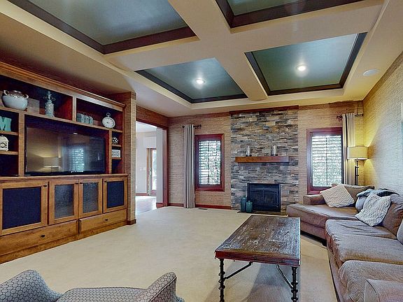2nd image of 6700 S Whitechurch Cir
