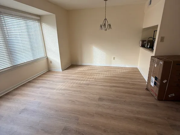 157 Pacific Dr, Hampton, VA 23666