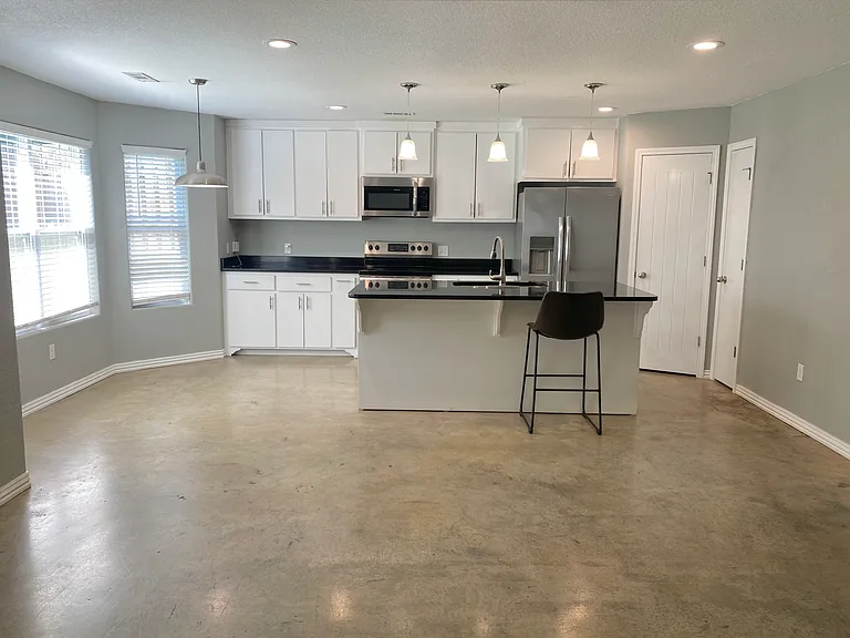 133 S Pinyon Point — Photo 2