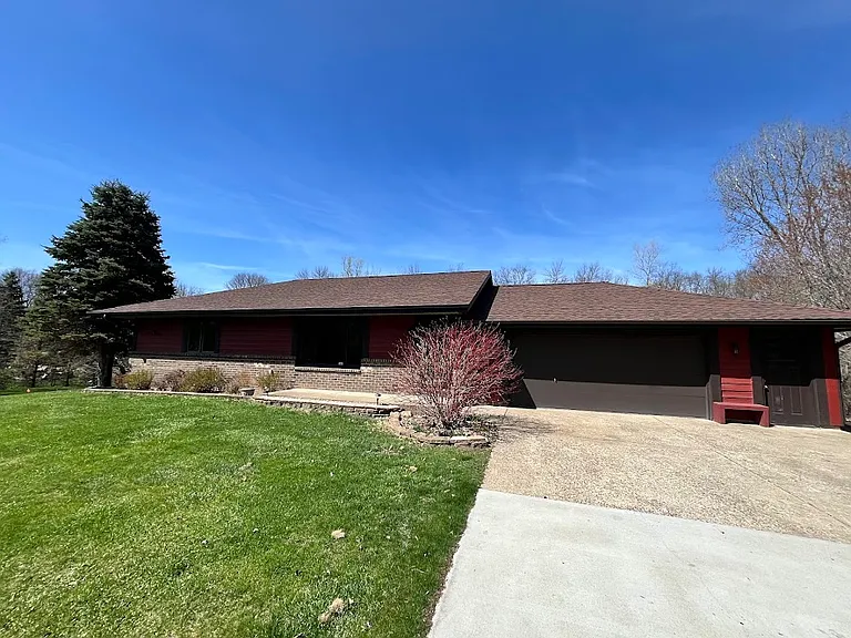 1964 Inglewood Ave SW — Photo 2