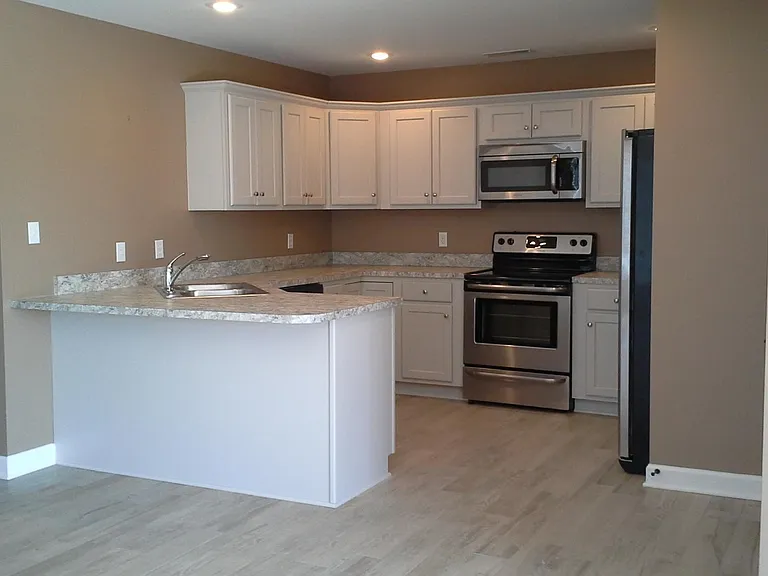 516 S Abbey Way — Photo 3