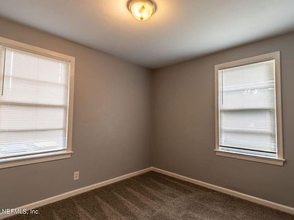 3rd image of 2828 Calloway Cir