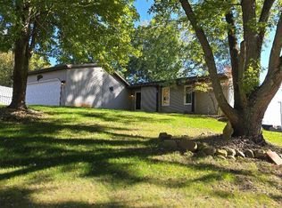 619 Circle Ridge Dr, Buchanan, MI 49107