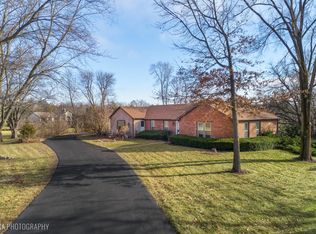 15 Turning Shore Dr, South Barrington, IL 60010