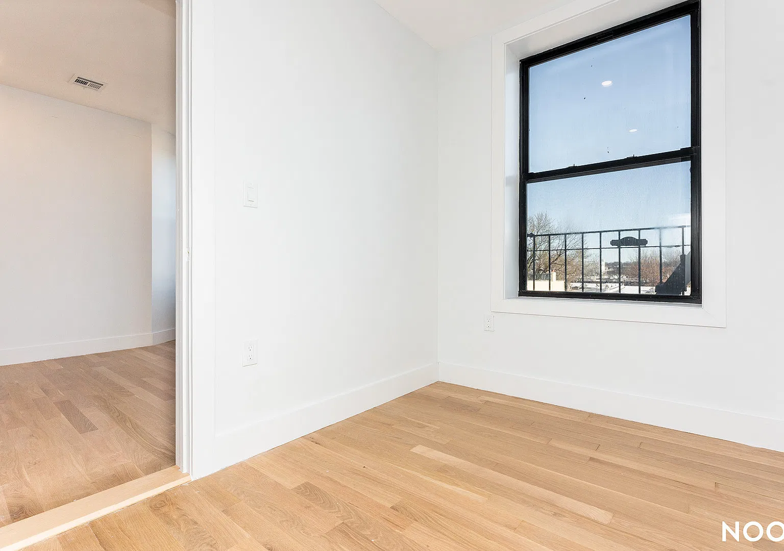 1635 Putnam Avenue — Photo 4