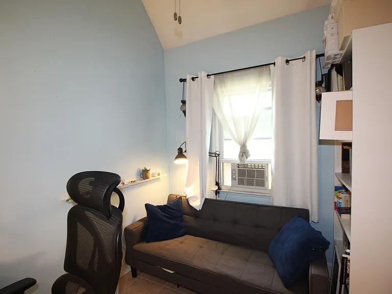 165 Lynn Fells Pkwy — Photo 31