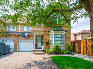 128 Seaside Cir, Brampton, ON L6R 2G9