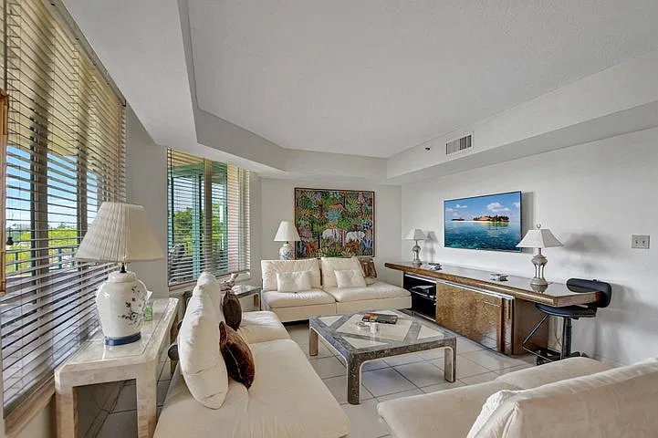 2 bed, 1785 sqft, $6,500 — Photo 4