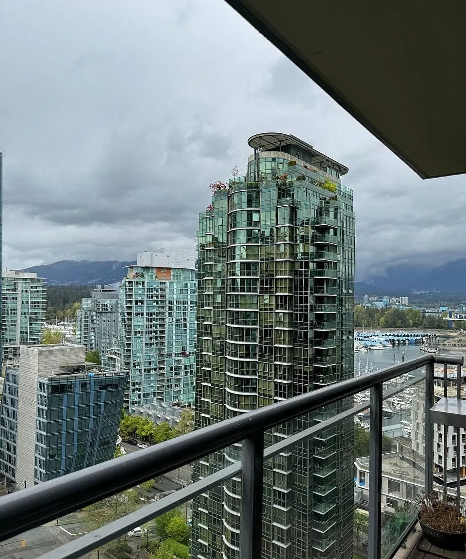 2 bed, 970 sqft, $3,850 — Photo 1