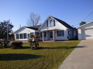 8500 La Salle Dr, Milton, FL 32583