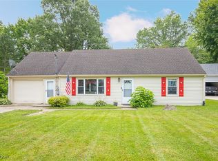 208 Miller Ct, Elyria, OH 44035