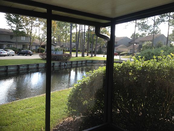 3rd image of 7701 Baymeadows Circle W #1076